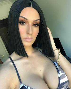 Sexy Bianca Kmiec Boobs Pictures Show Off Her Curvy Tits
