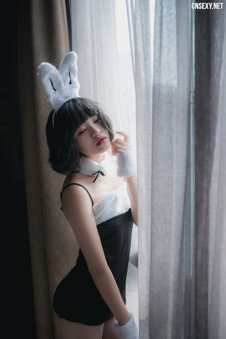 Need for Teak Photo Series-Black Silk Rabbit Ear No Holy Light Set 9