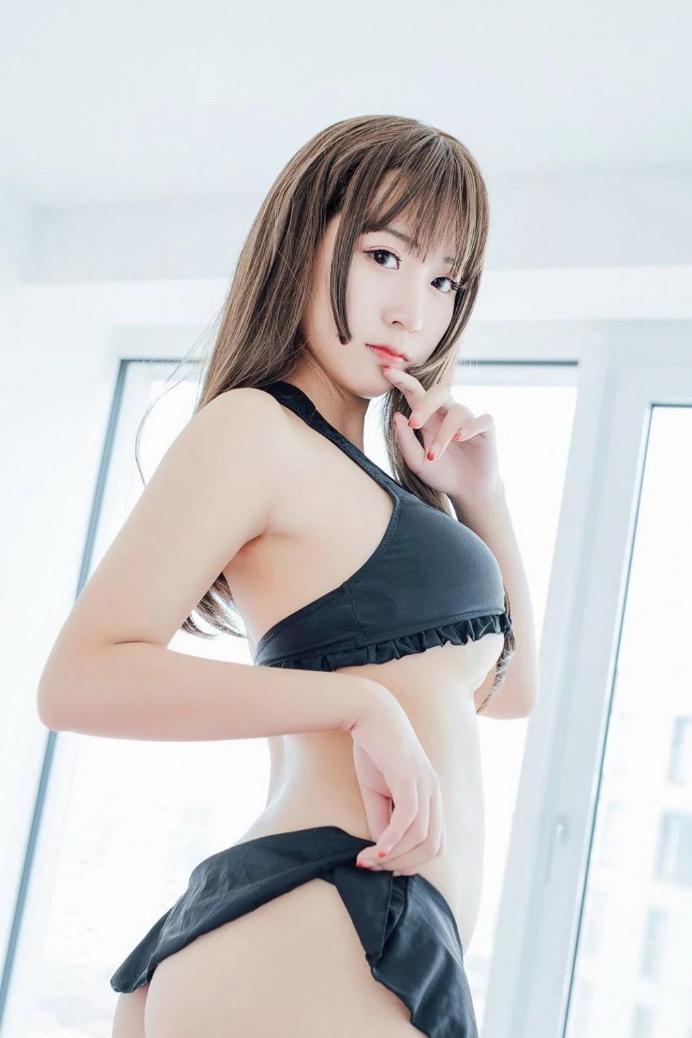 心型内衣藏不住快爆出的雪白美乳 猫九酱Sakura (25P)(10)