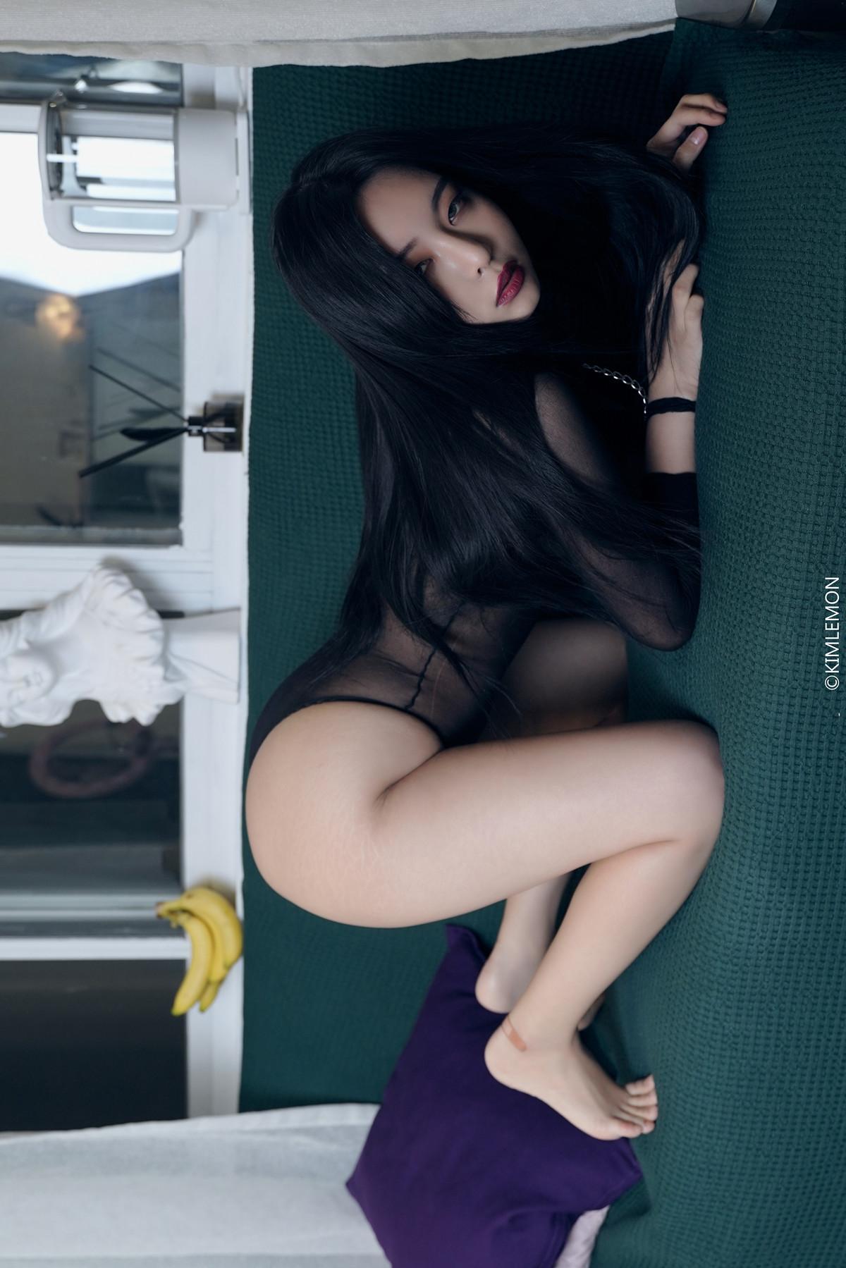 HYEONAH 현아, KIMLEMON PhotoBook Vol.01 Set.02(15)