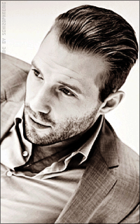 Jai Courtney SgRKFqau_o