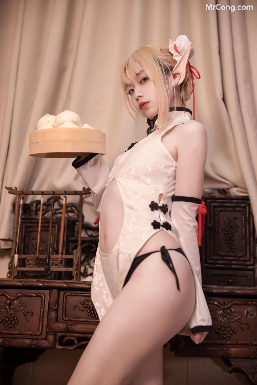 Coser@G44不会受伤 Vol.081: 水兰儿白旗袍 (25 photos)