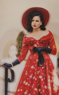 Lana Parrilla PUkQlHAb_o