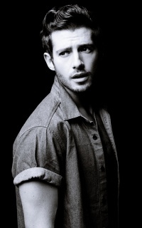 Julian Morris FgfusIPz_o