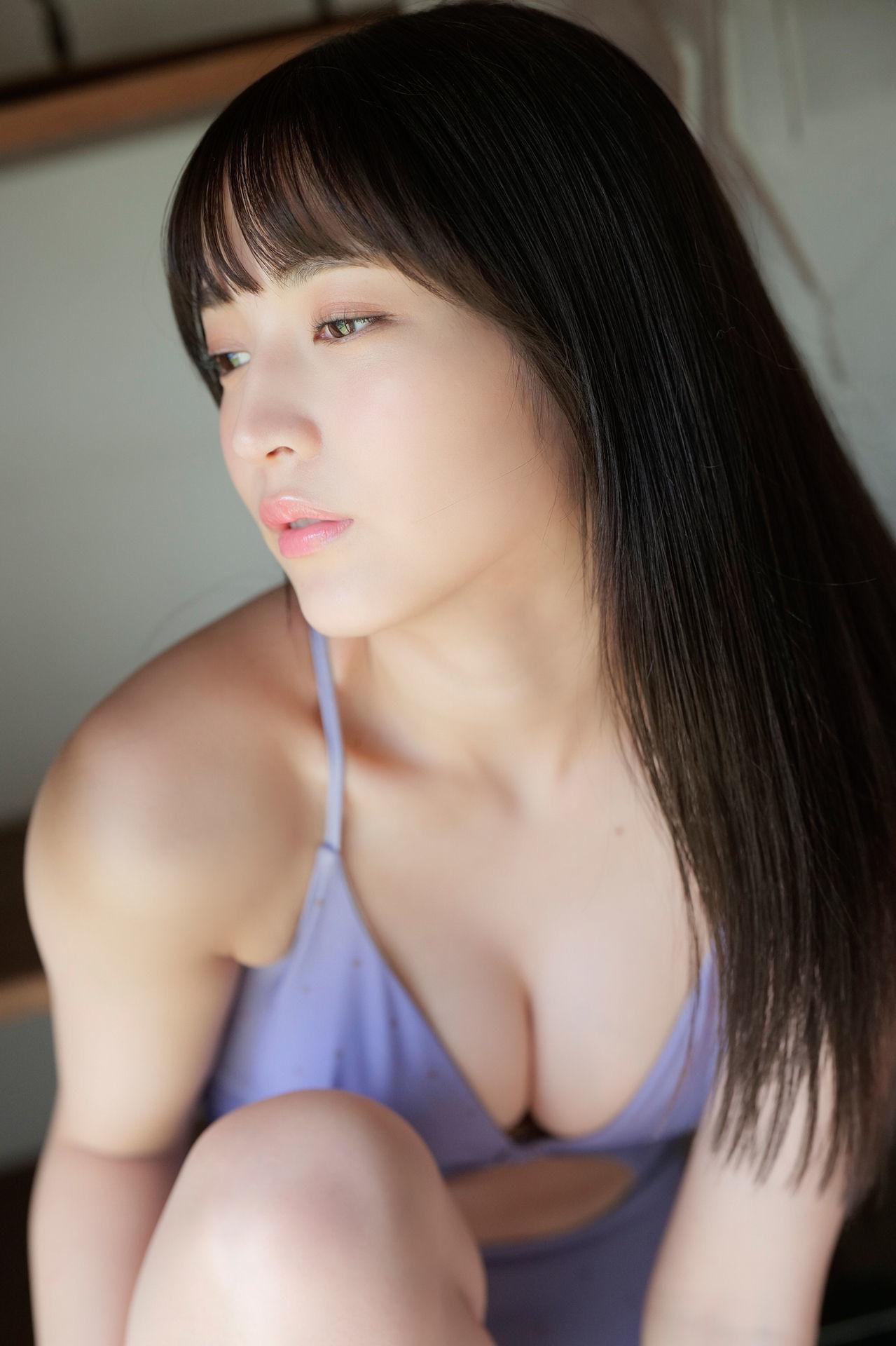 Nanako Kurosaki 黒嵜菜々子, ＦＲＩＤＡＹデジタル写真集 「日本一バズってるＢＩＫＩＮＩ ｖｏｌ．１」 Set.03(5)