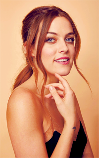 Riley Keough MoTDSxa0_o