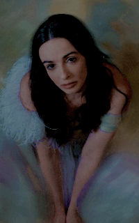 Laura Donnelly MdOiMW2F_o