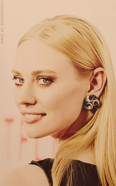 Deborah Ann Woll 9XfDIjNh_o