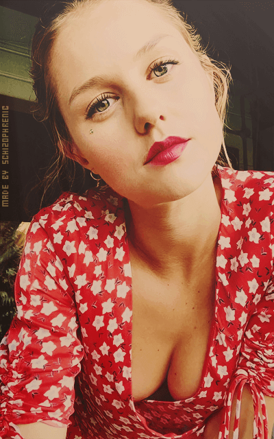 Isabelle Cornish NXGQskFM_o