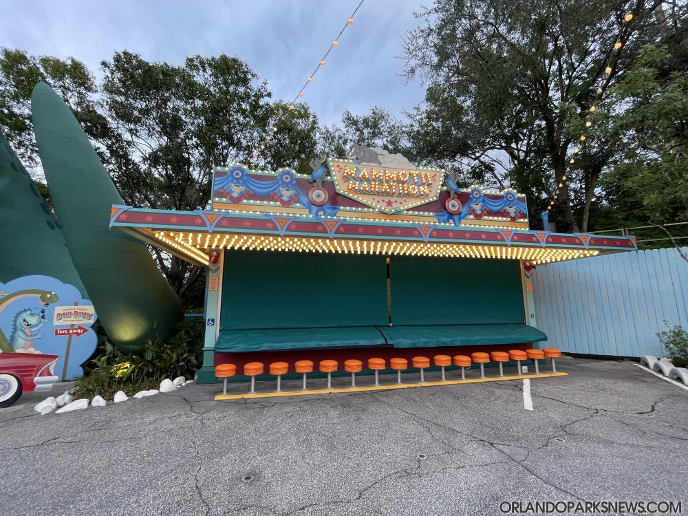 Refurbishment Underway on DINOSAUR Reflecting Pool at Animal Kingdom