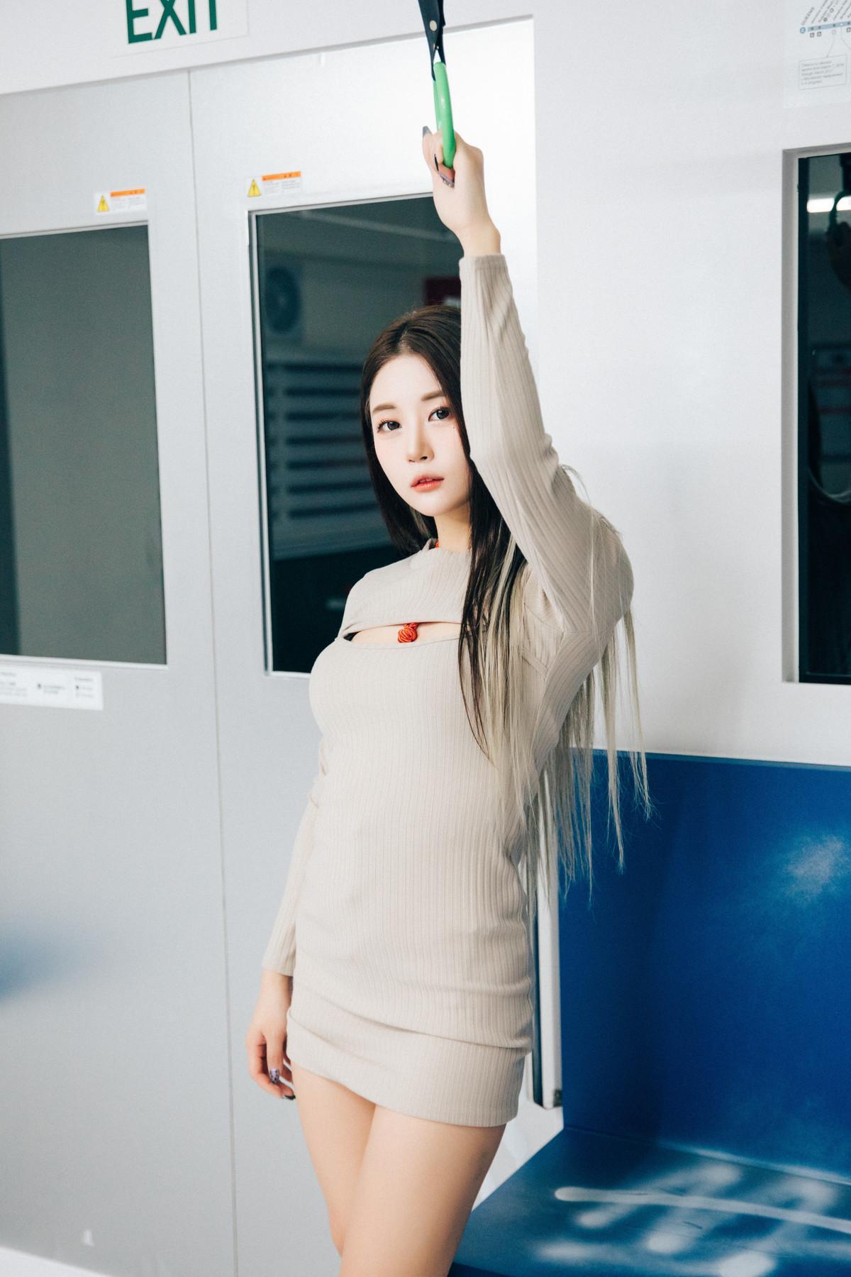 Jeong Bomi 정보미, [Loozy] Bondage Subway Set.02(15)