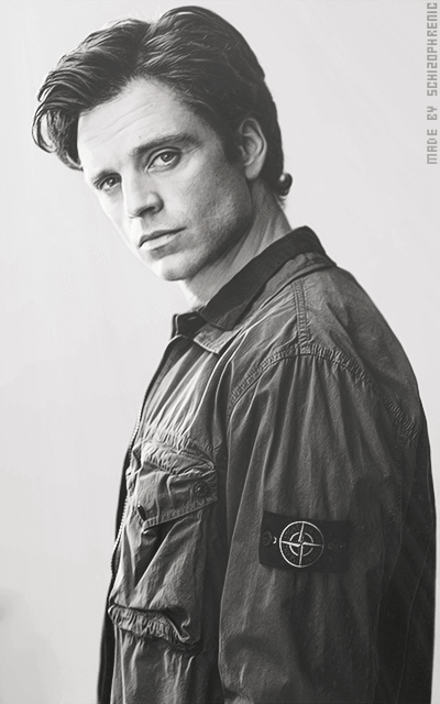 Sebastian Stan 5GY5hBOs_o