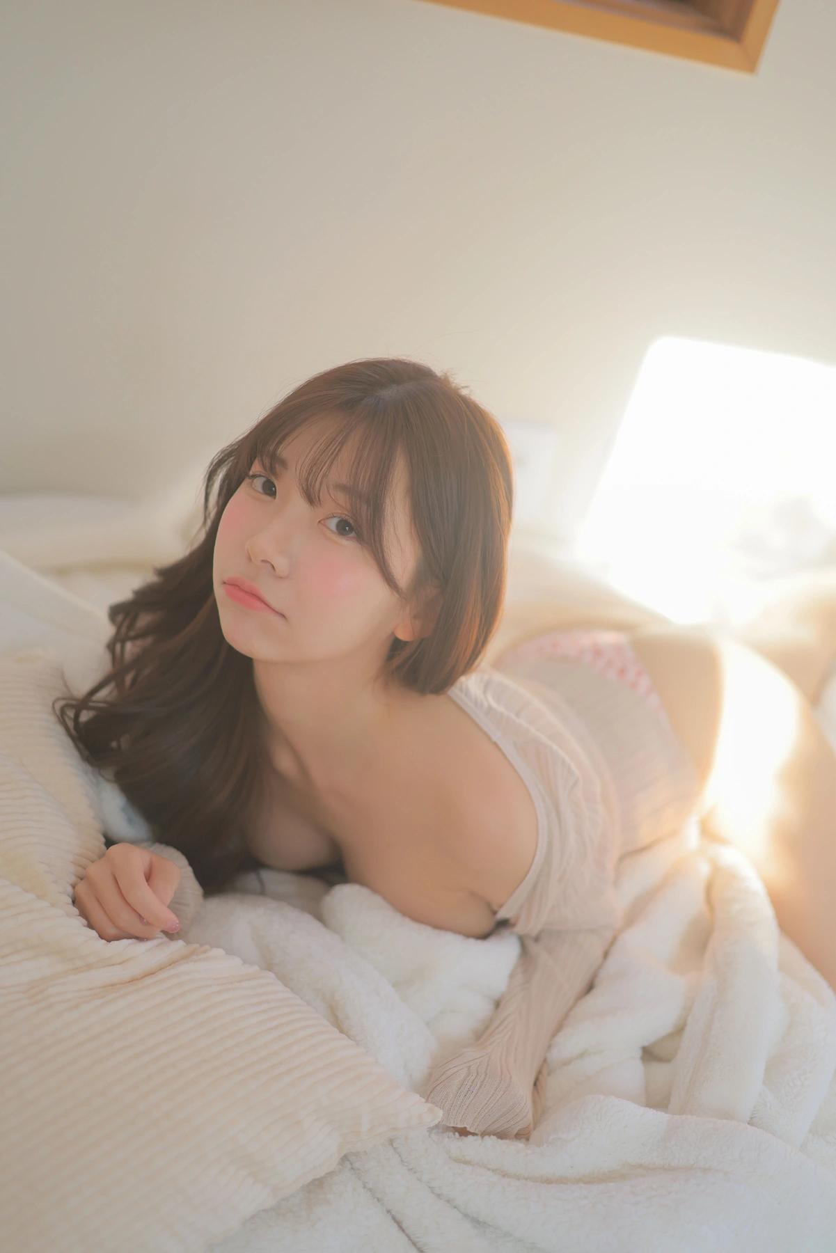 Leeesovely 쏘블리, PhotoBook 「Warm Afternoon Sun」 Set.01(7)