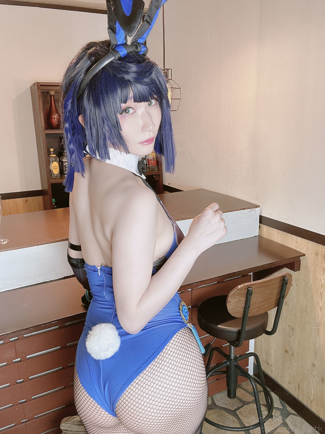 [あつき]脇見せて