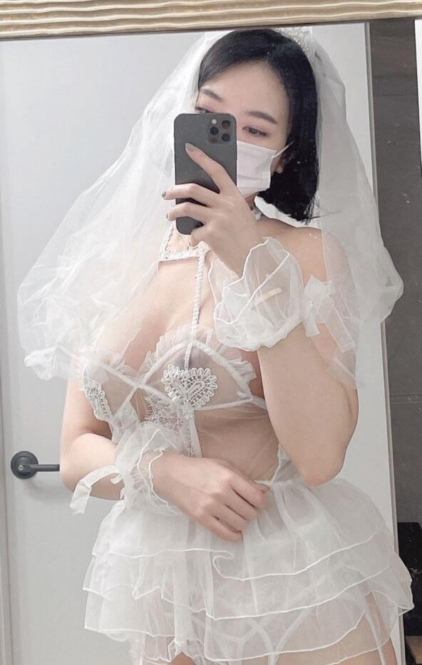 露出系巨乳网红@mrsddirori 尺度私拍合集(23)