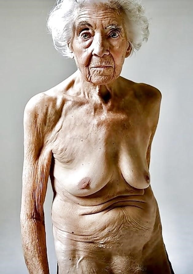 Super sexy old naked woman