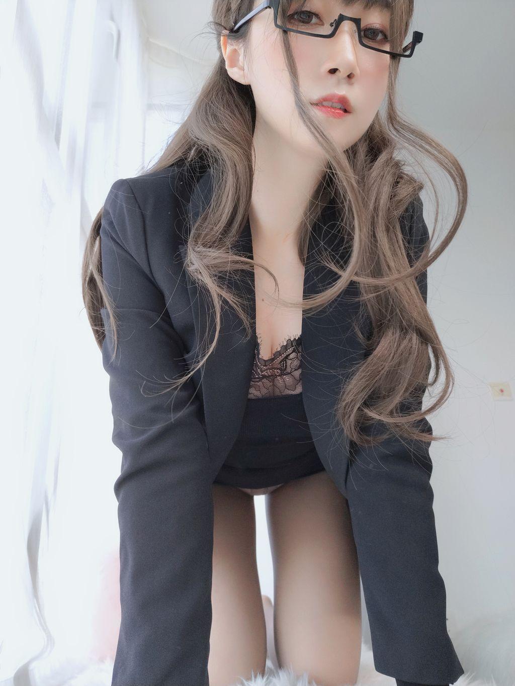 Coser @ 白银 81: 黑 西服 (136 photos)(95)
