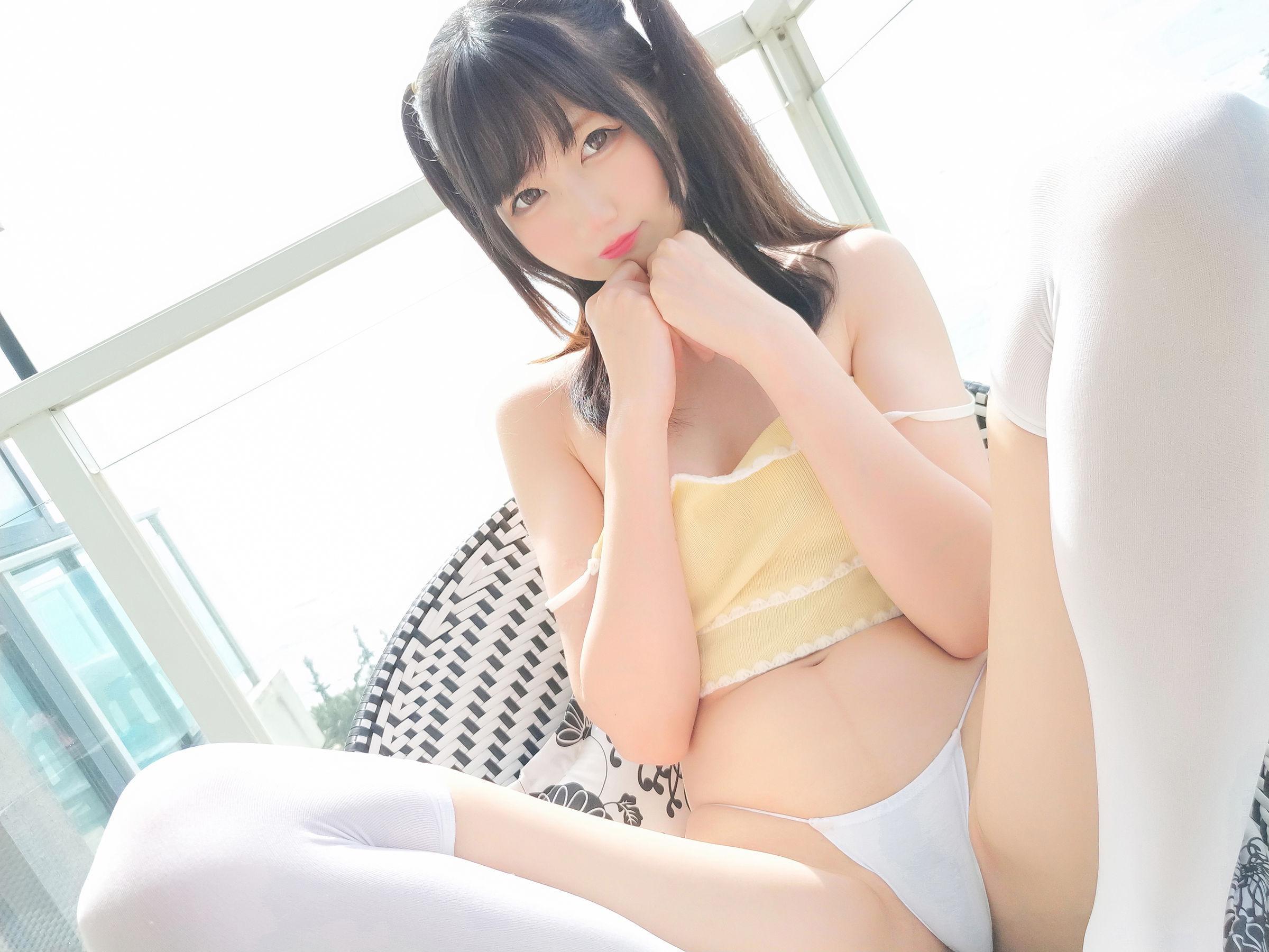 [COS福利] NAGISA魔物喵 – 海岛旅行自拍 写真套图(24)