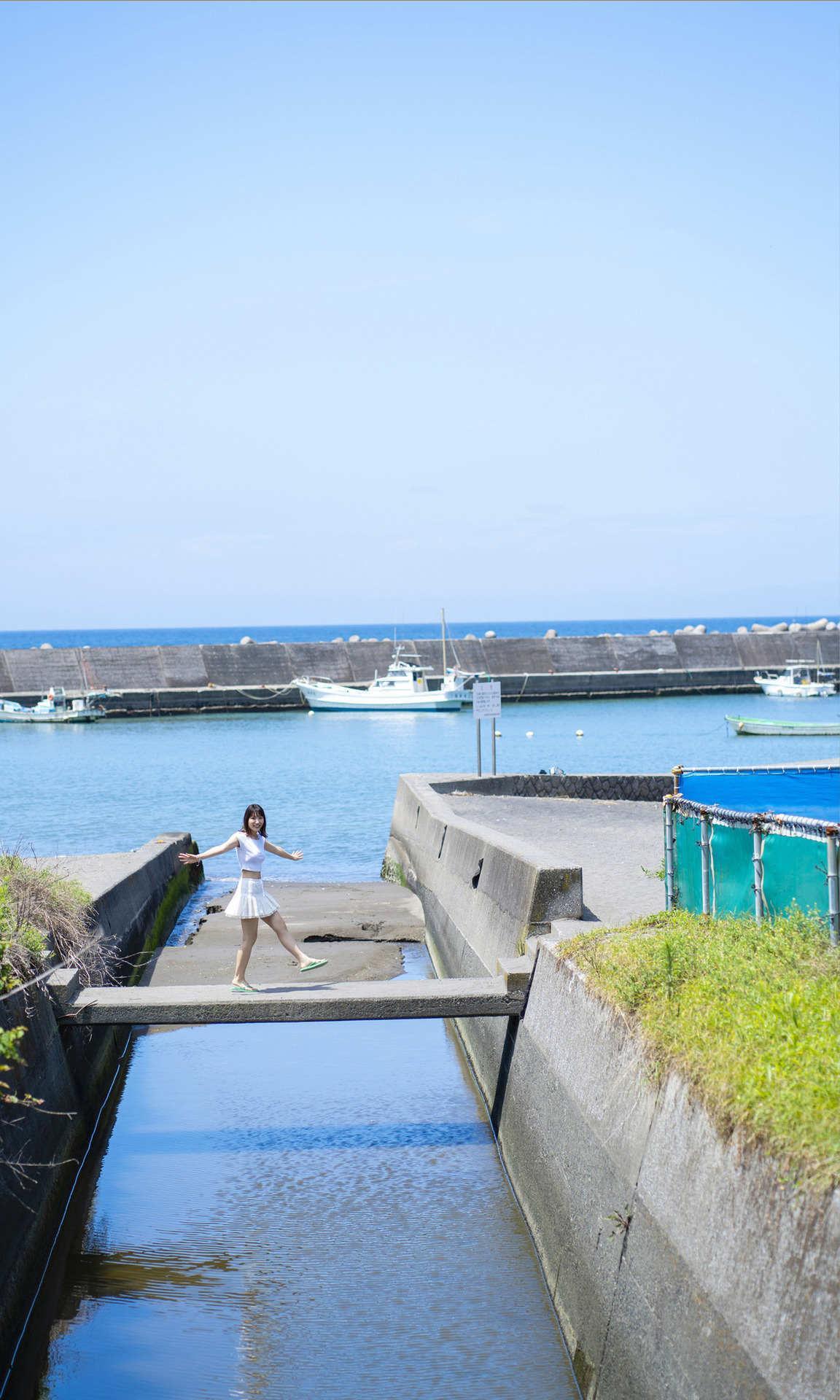 Remon Fujishiro 藤白れもん, 週プレ PHOTO BOOK 「出社0日で脱サラして夢見るアイドルに！！」 Set.02(4)