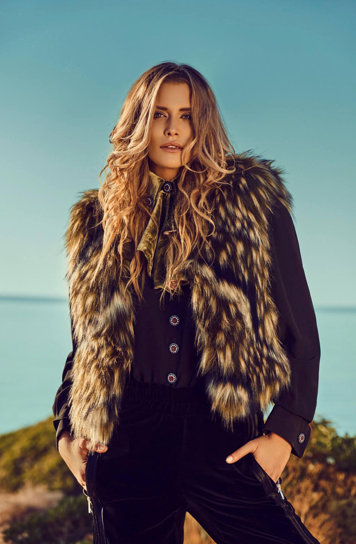 Cheyenne Tozzi by Stefan Imielski / Harper's Bazaar Bulgaria December 2017 Cheyenne Tozzi by Stefan Imielski / Harper's Bazaar Bulgaria December 2017