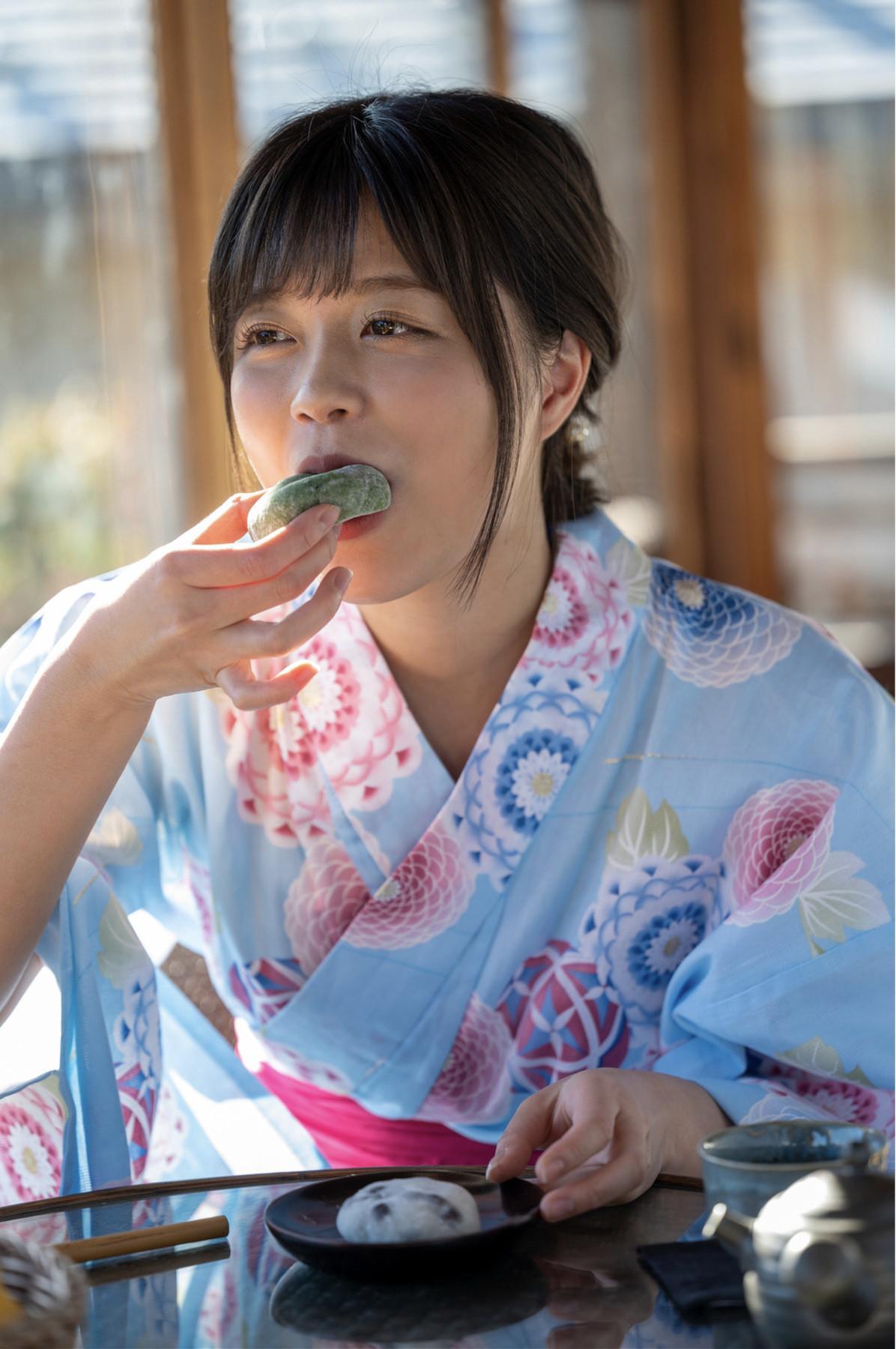 Kanon Kanade 奏音かのん, ヌード写真集 「初めは少しだけ優しく」 Set.01(5)