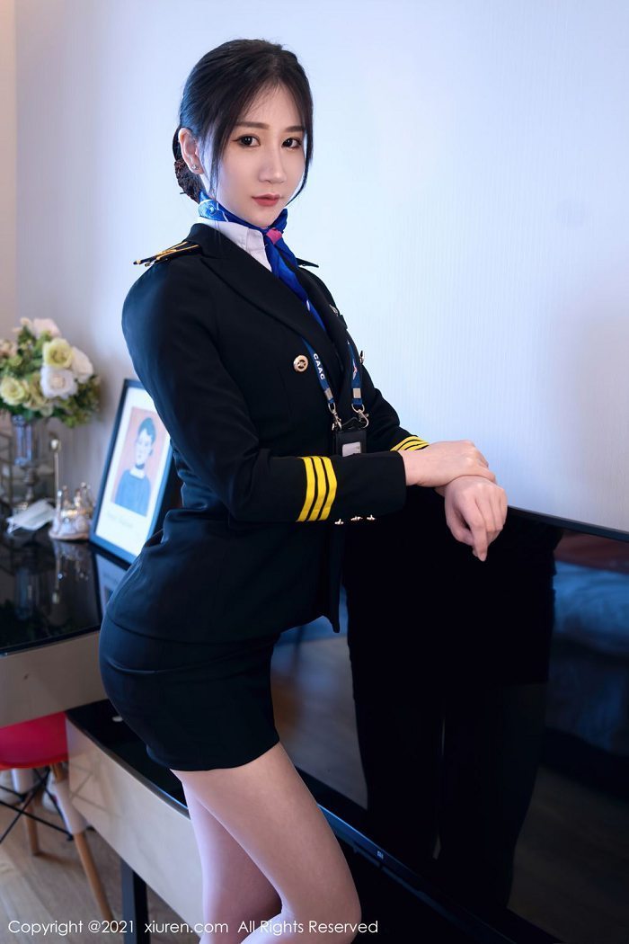 秀人网空乘小姐姐顾乔楠制服机长肥美香甜(13)