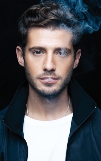 Julian Morris 5dMC1nvs_o