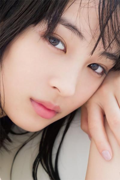 Suzu Hirose 広瀬すず, Shonen Magazine 2019 No.17 (少年マガジン 2019年17号)