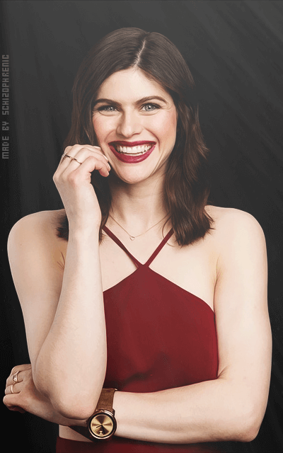 Alexandra Daddario YZbz2K3d_o