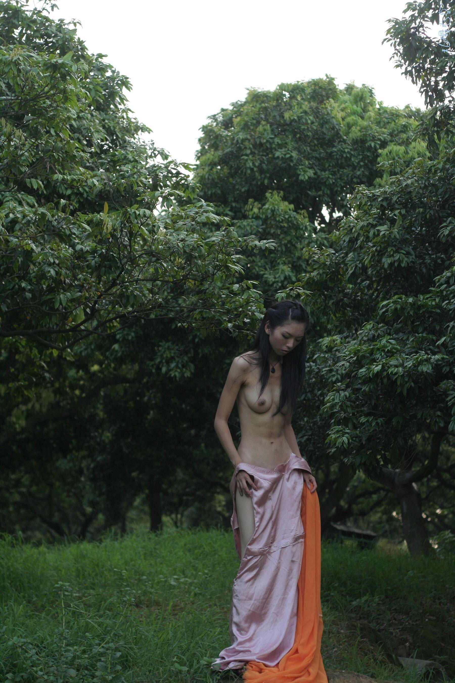 国模人体 国模滢滢人体私拍套图(374)