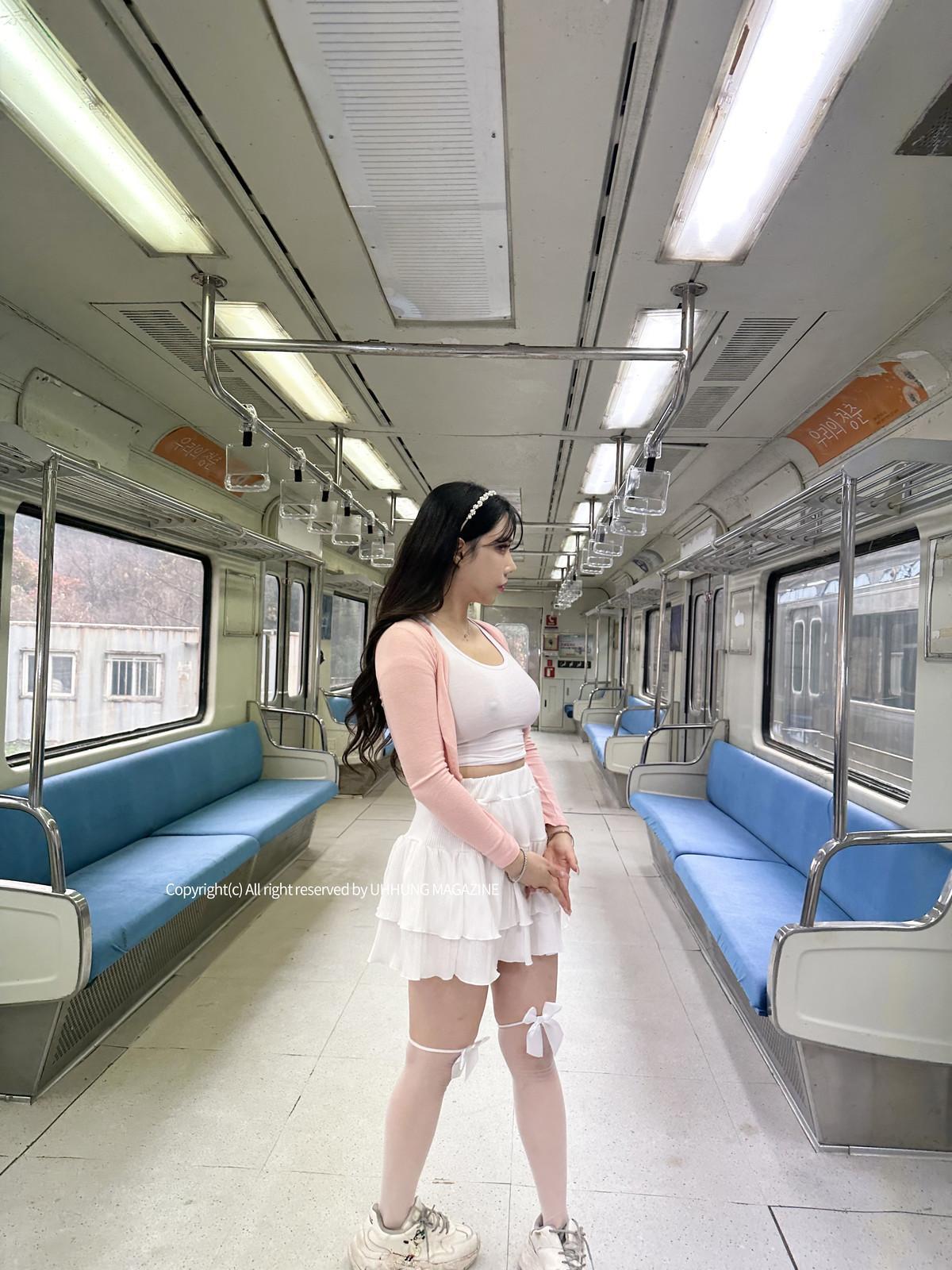 Hani 하니, UHHUNG Magazine “The Girlfriend on The Subway” Set.02(6)