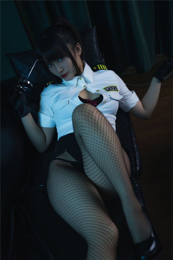 洛璃LoLiSAMA 超S女警写真(9)