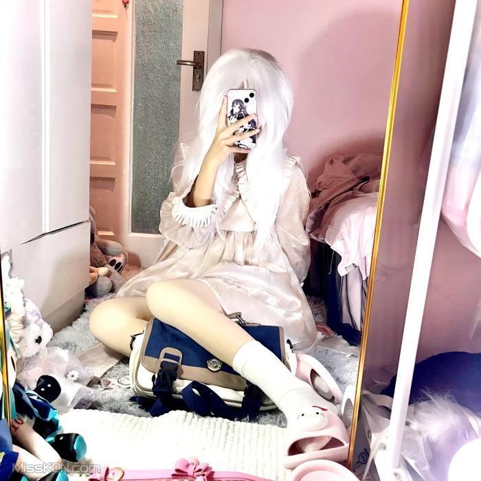 Coser@自整理福利姬: 六套合集 2024-10-22 (816 photos )(742)