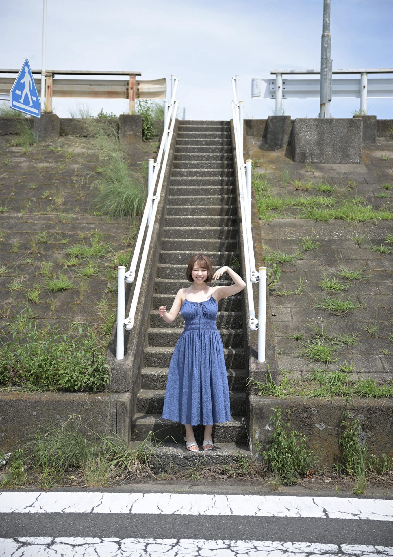 Riho Shishido 宍戸里帆, 週刊現代デジタル写真集 「現役女子大生のマシュマロ巨乳」 Set.03(3)