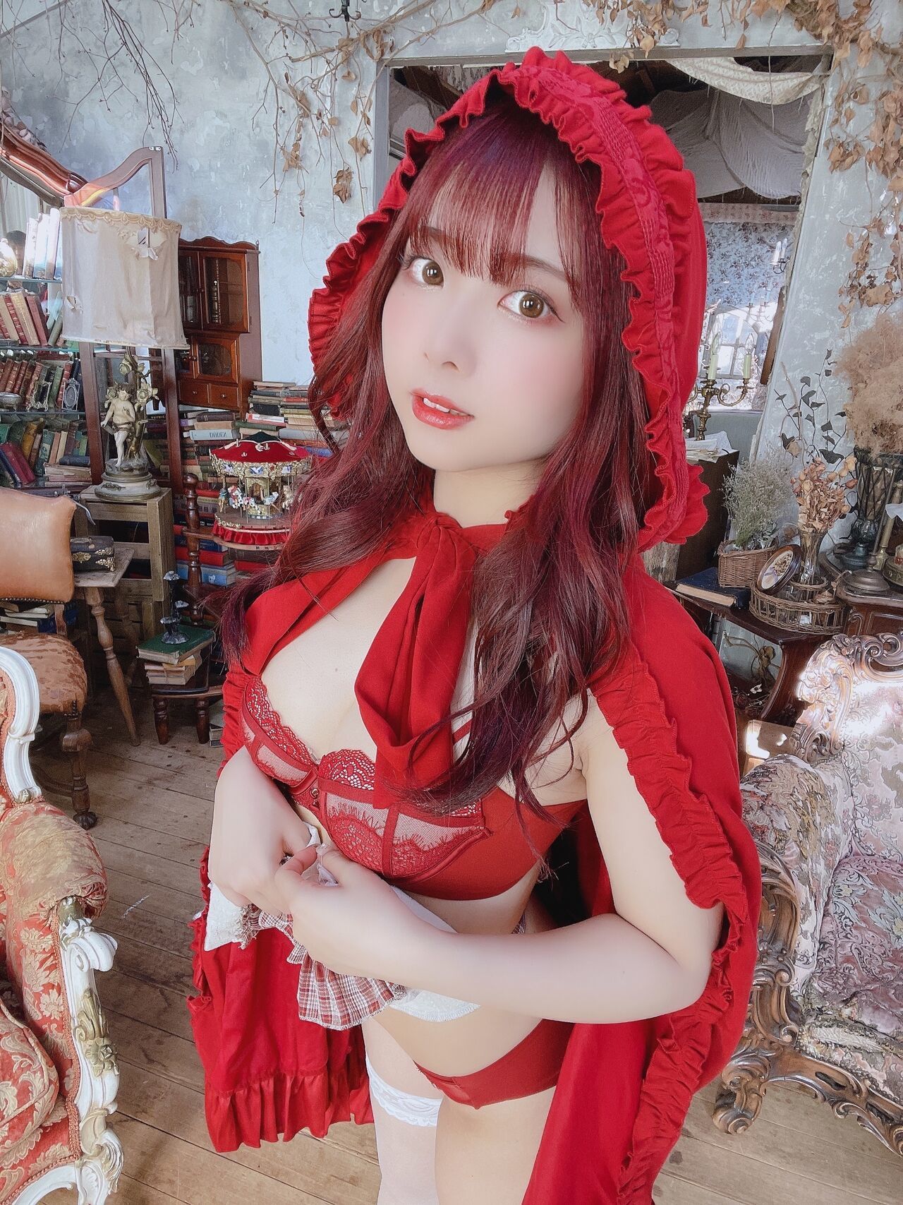 Tomiko - Red Riding Hood