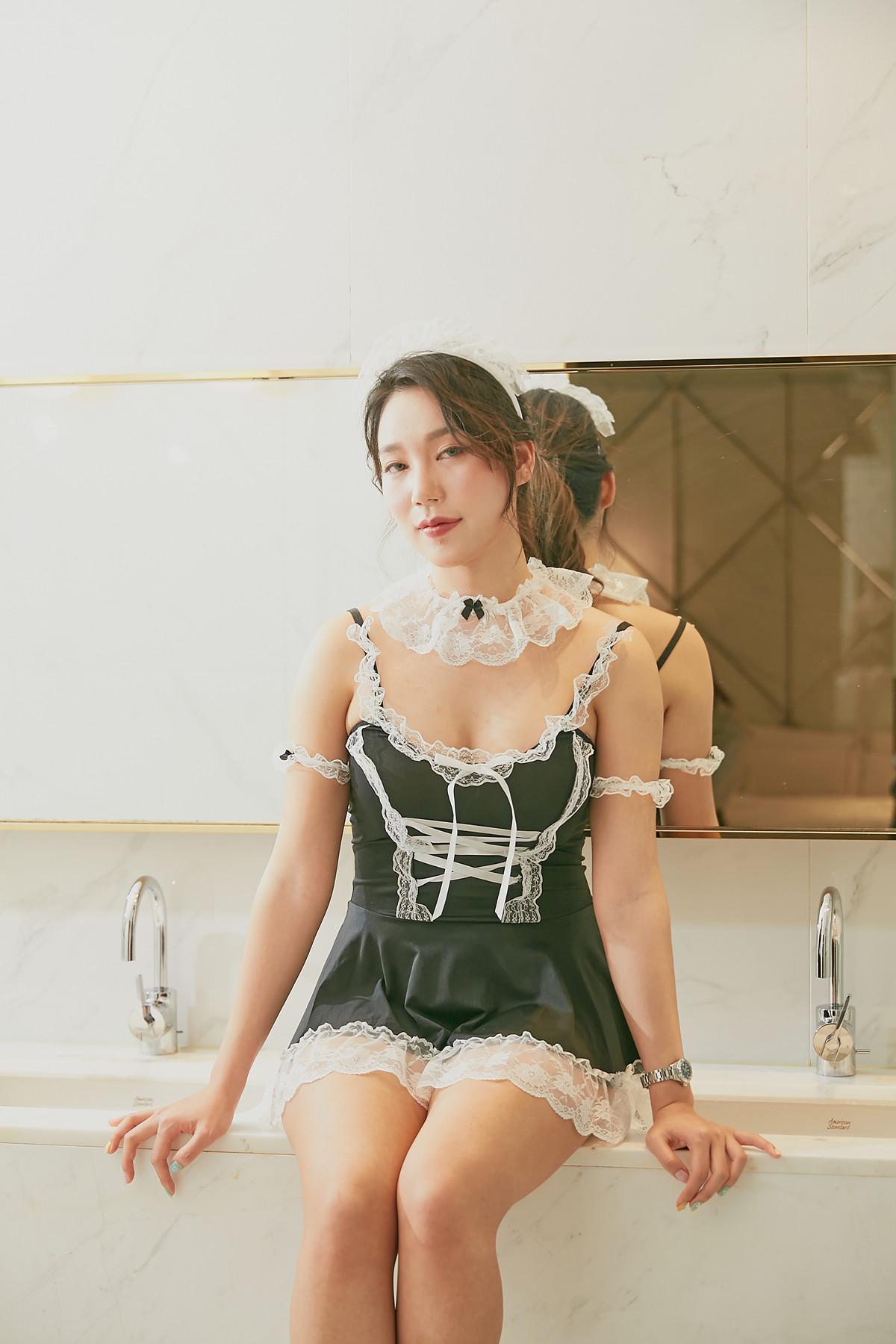 MINI 미니, Photobook #6 Your Maid(2)