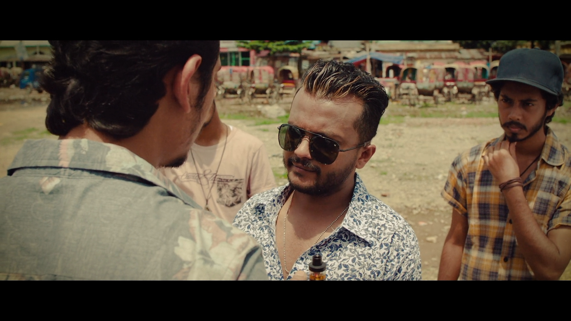 Iti, Tomari Dhaka Movie Screenshot