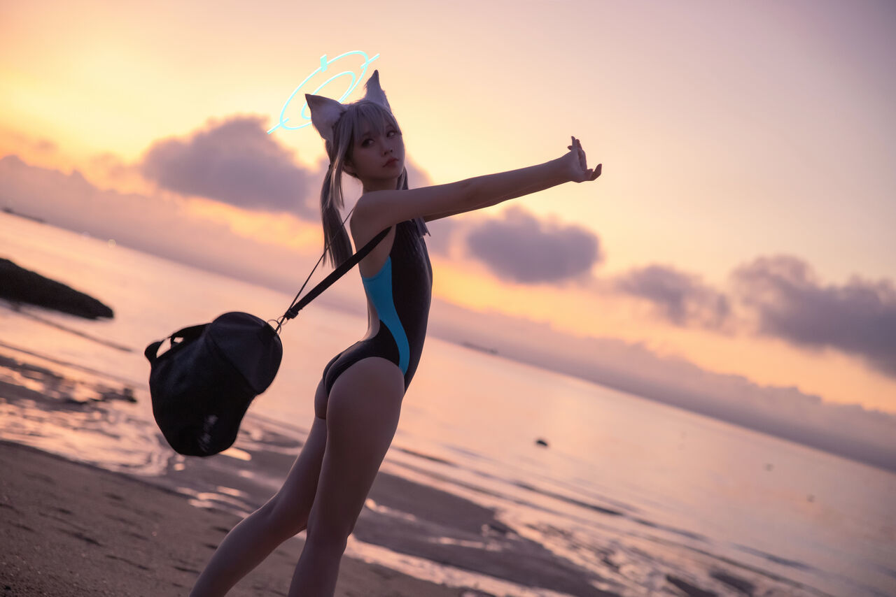 G44不会受伤 - Shiroko Sunaookami Swimsuit