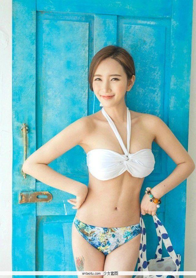 李妍静盛夏比基尼网拍写真图套图(5)