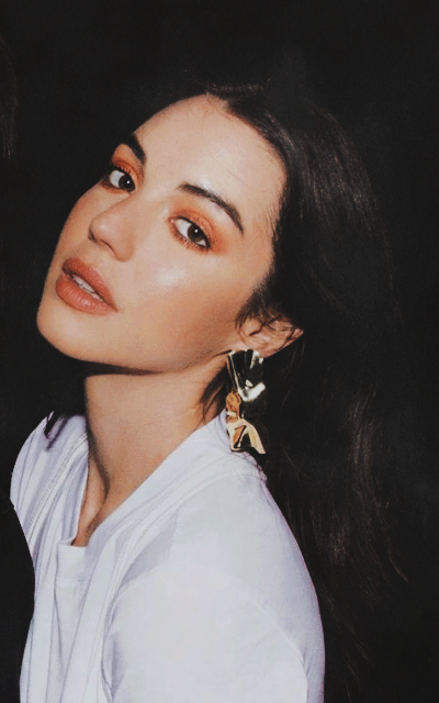 Adelaide Kane YU6Ydo5d_o