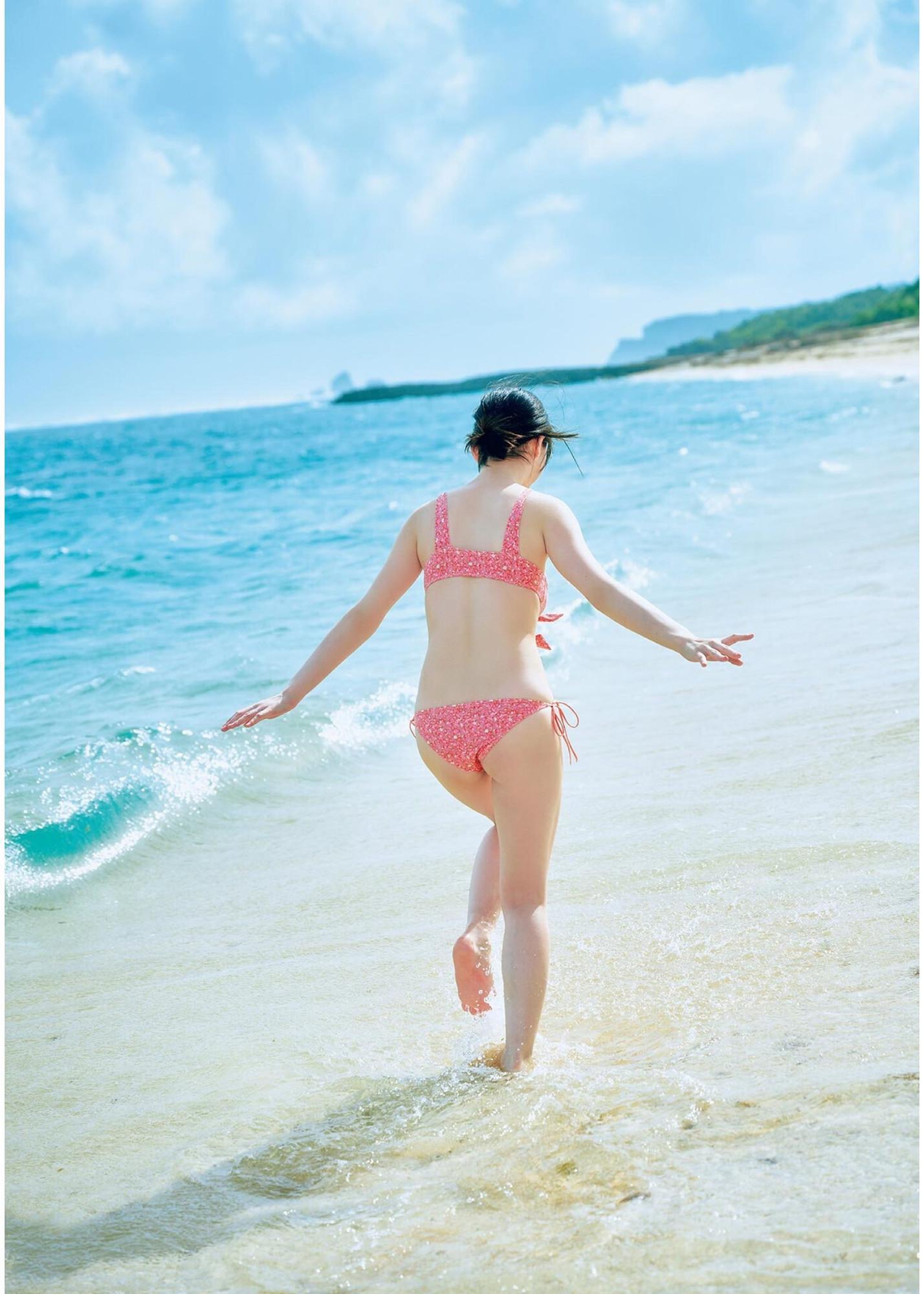 Kanna Seto 瀬戸環奈, 1st写真集 「Emerald」 Set.04(2)