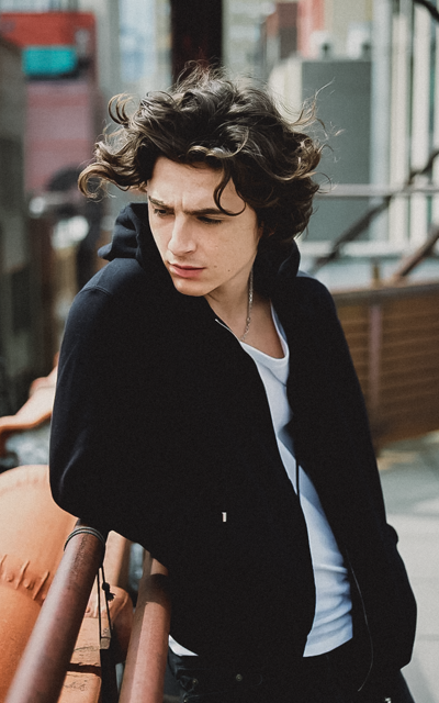 Timothée Chalamet  WixNxj2b_o