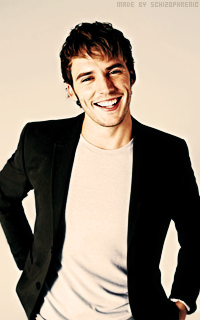 Sam Claflin AjJZi068_o