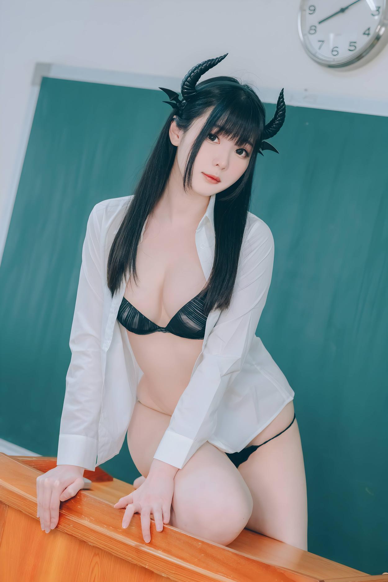 Cosplay 霜月shimo DL版写真集 隣のサキュバス霜月さん！！Vol.01 Set.01(60)