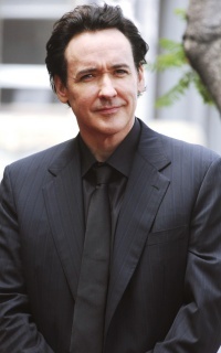 John Cusack 9kIy6QMG_o