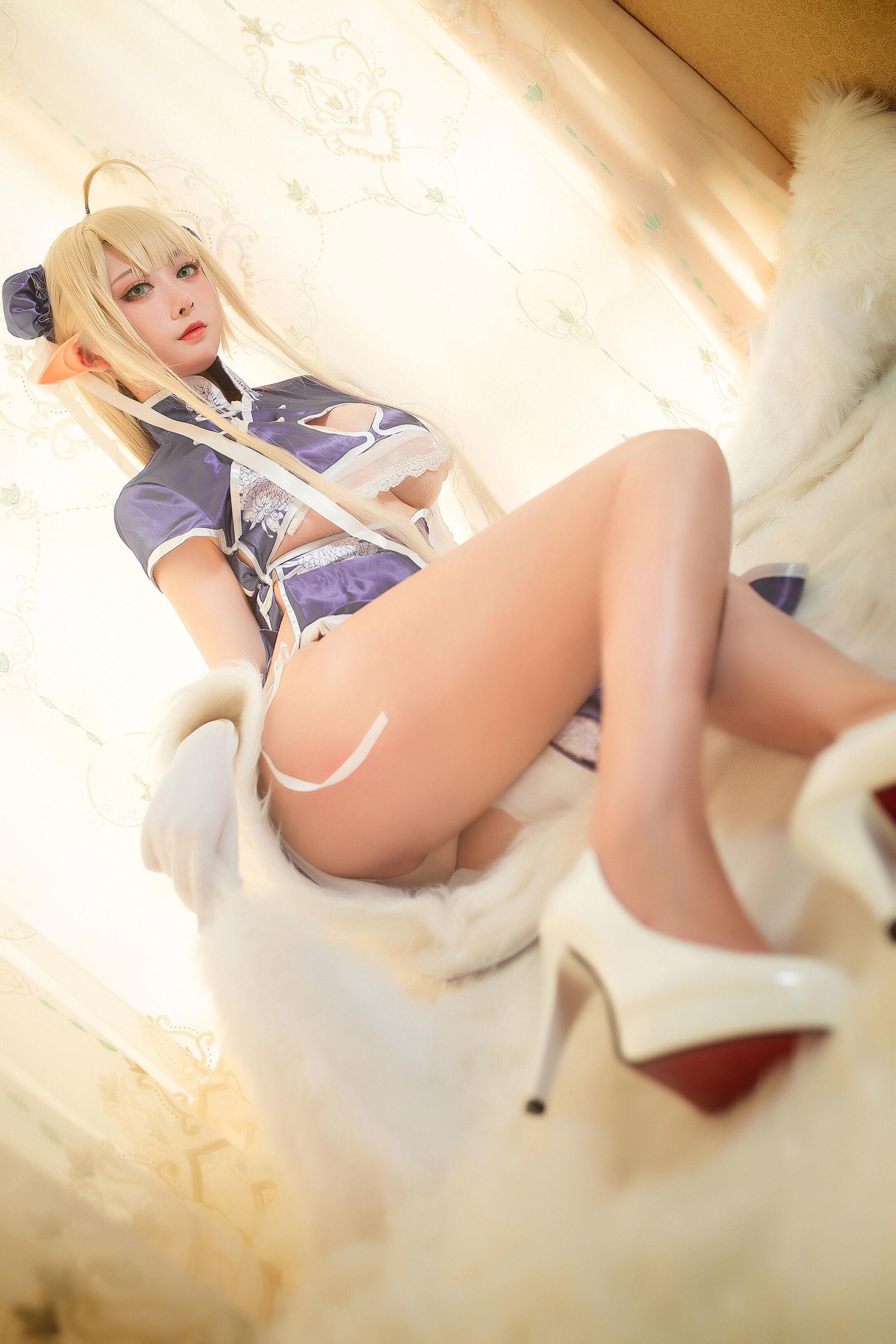 [网红COSER] 高颜值coser念念_D – 半人马旗袍 写真集(11)