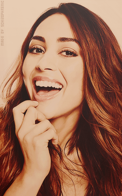 Lindsey Morgan ZXEvuLMs_o