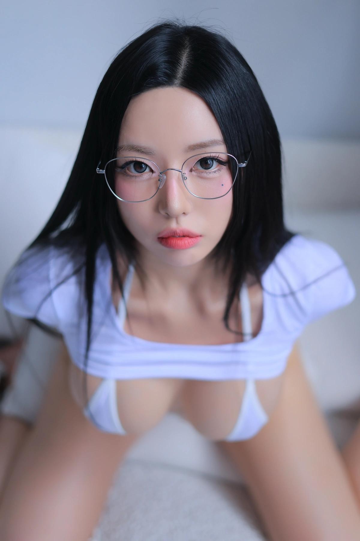 Dongeuran 동그란, PhotoBook 「Toy」 Set.01(9)