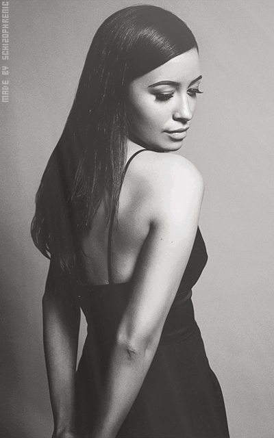 Christian Serratos 4TS9y0f6_o