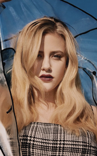 Lili Reinhart WEQJfm4V_o